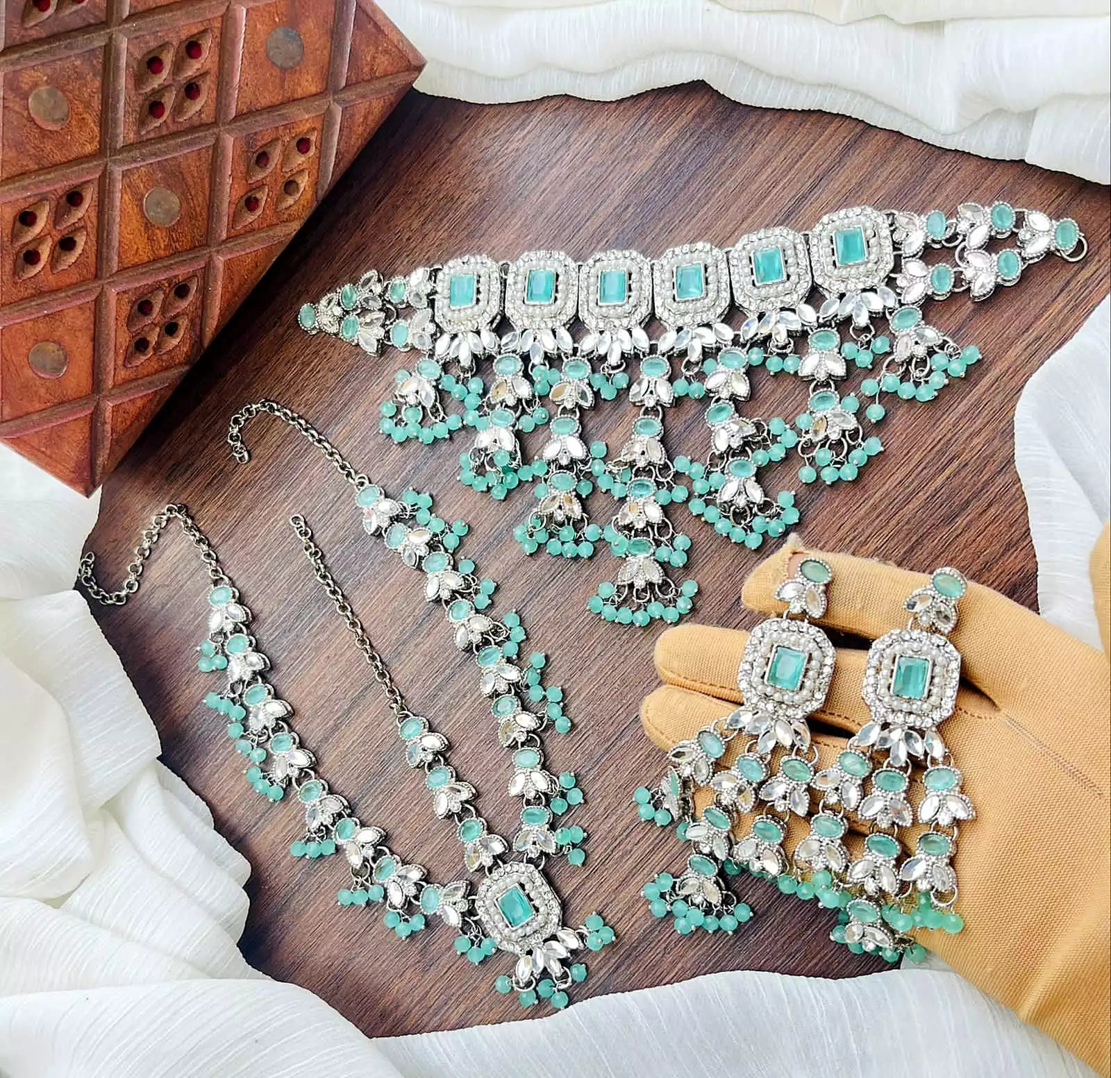 Kundan set with matha patti