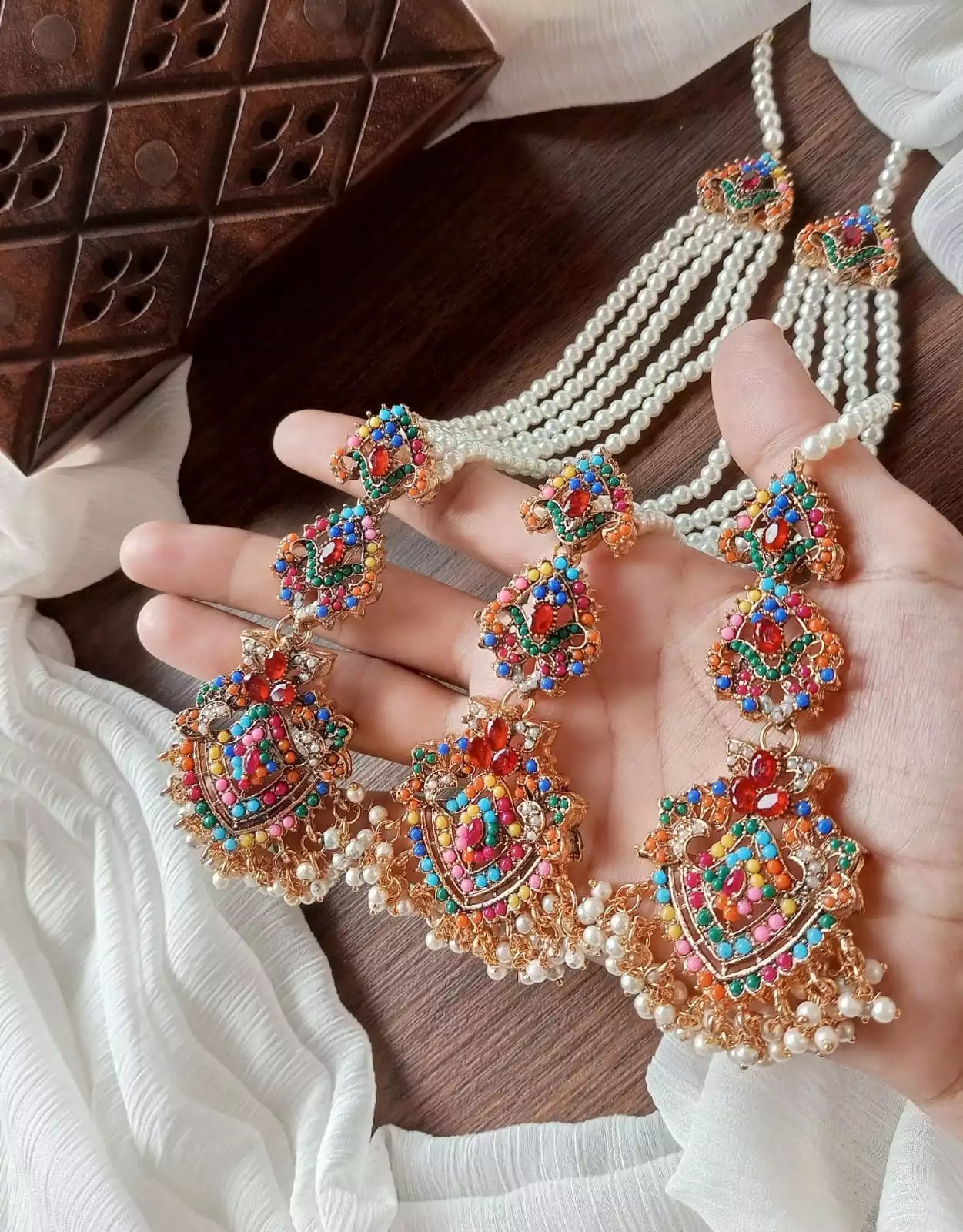 Long heavy Noratan earrings teeka Main image