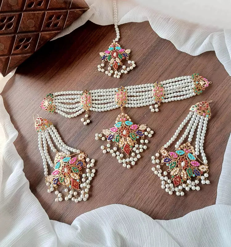 Hyderabadi choker set with big size earrings