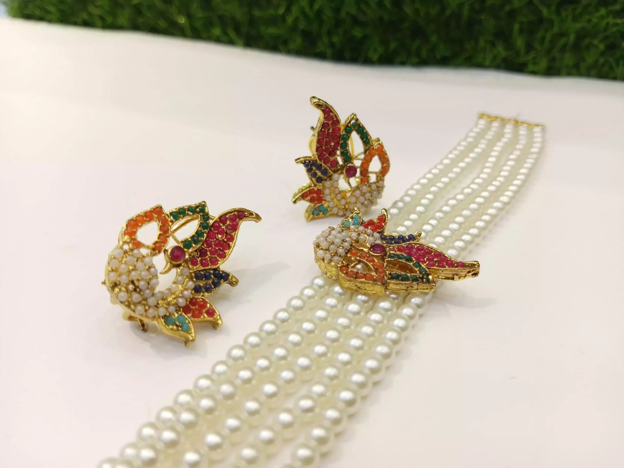 Delicate chetum choker set