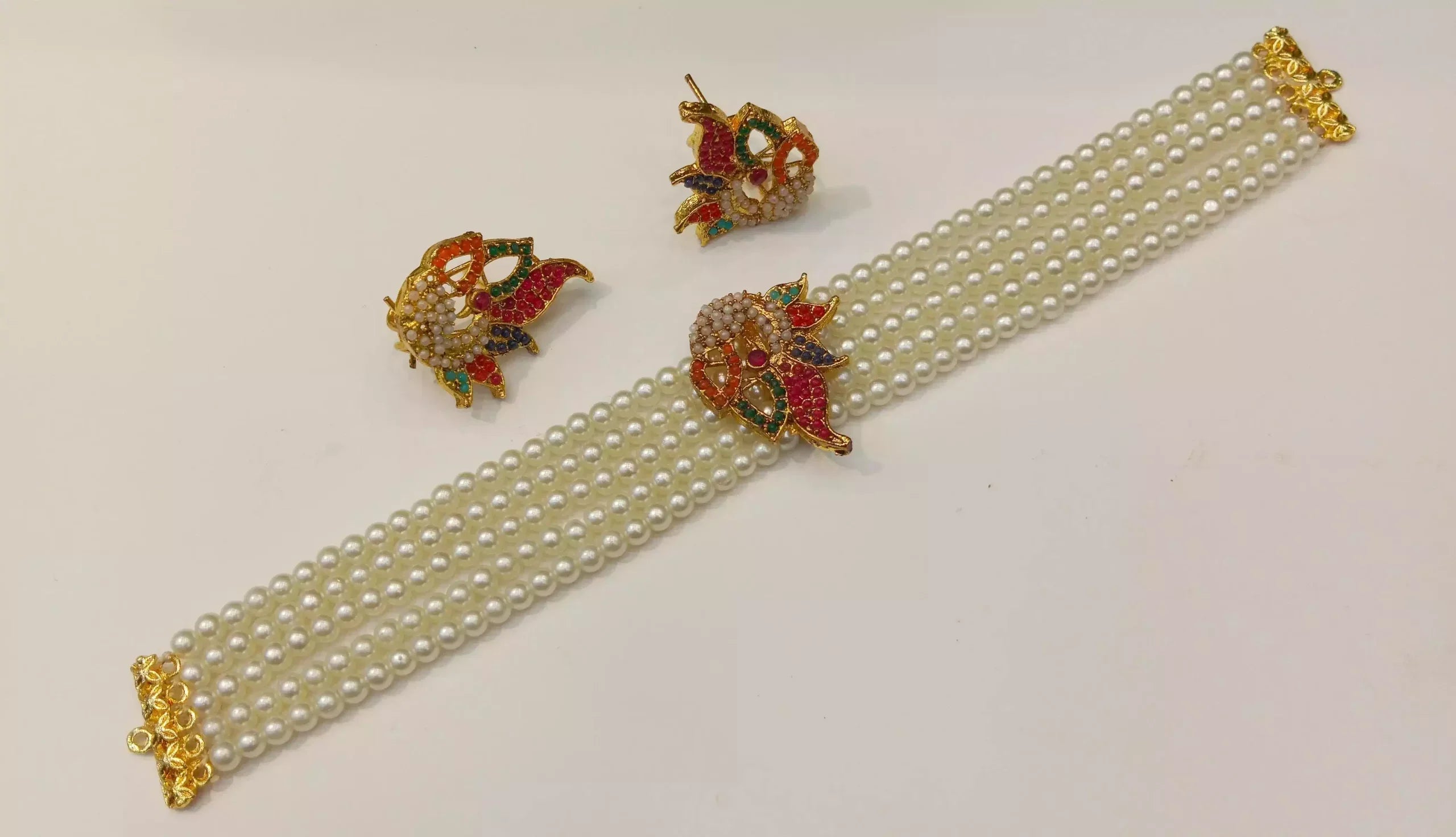 Delicate chetum choker set