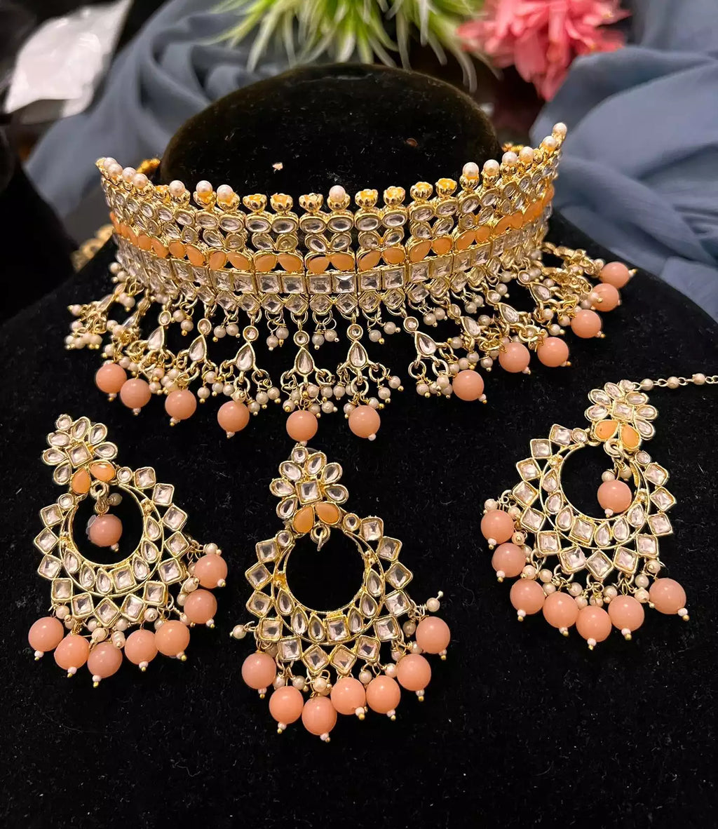 Dabbi kundan choker set