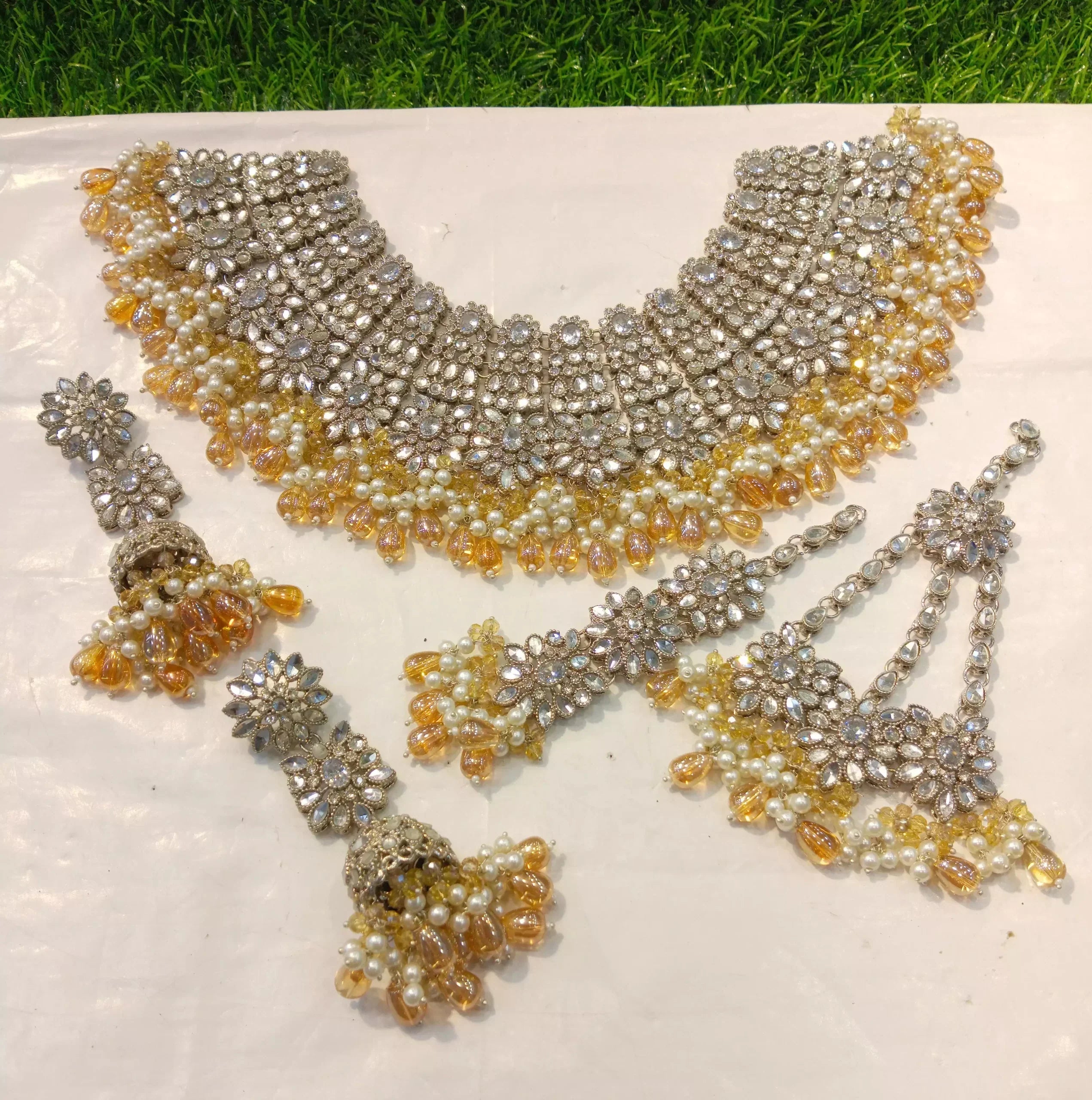 Kundan bridal set with jhumar Main image