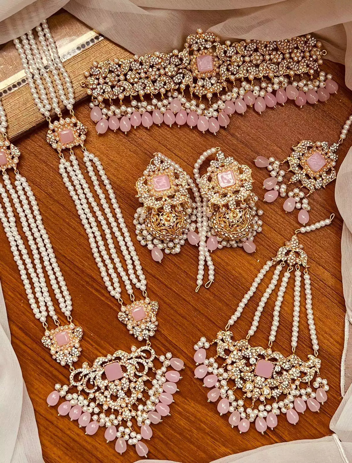 ROYAL Pearl bridal set