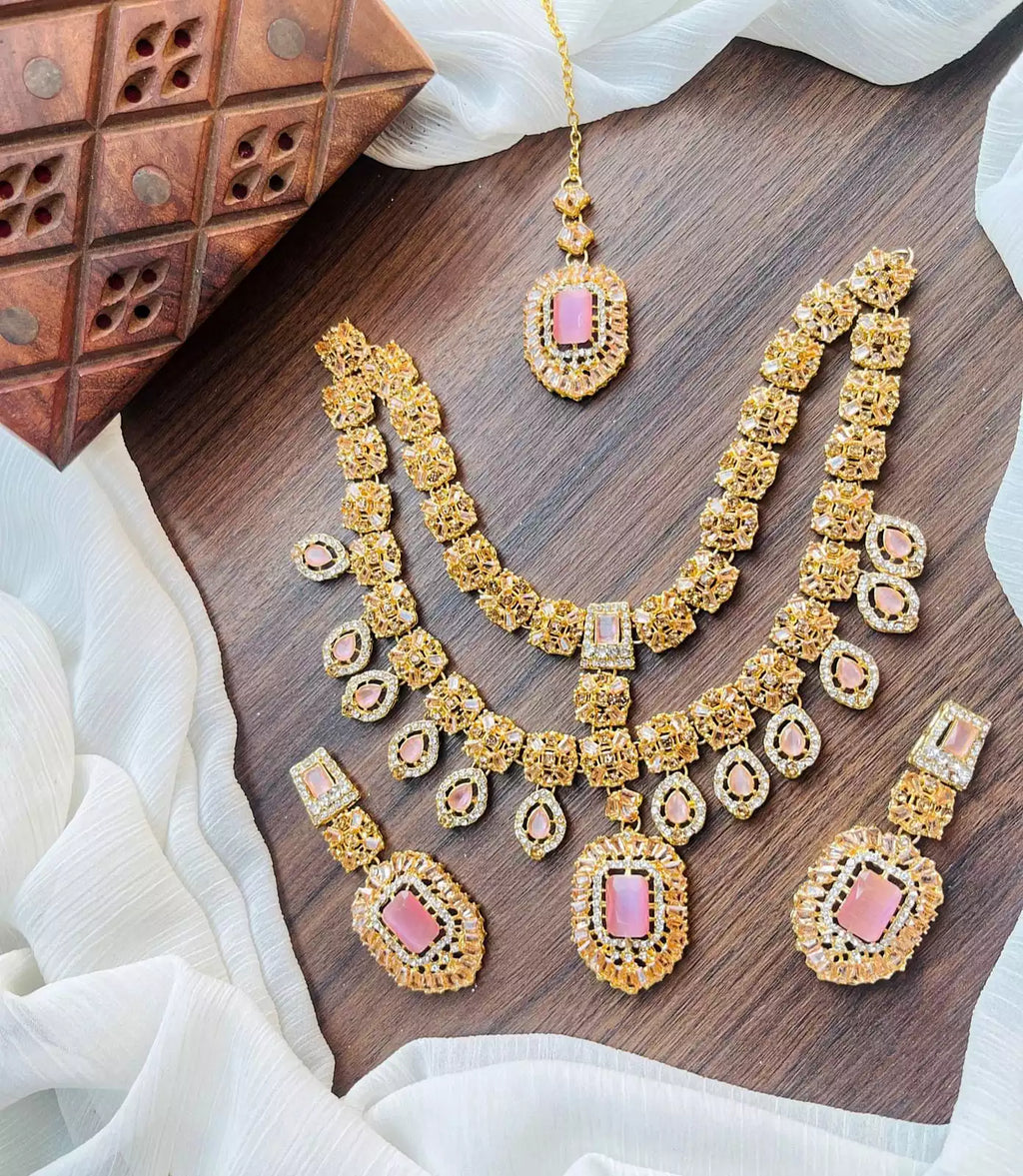 Double line necklace set with teeka