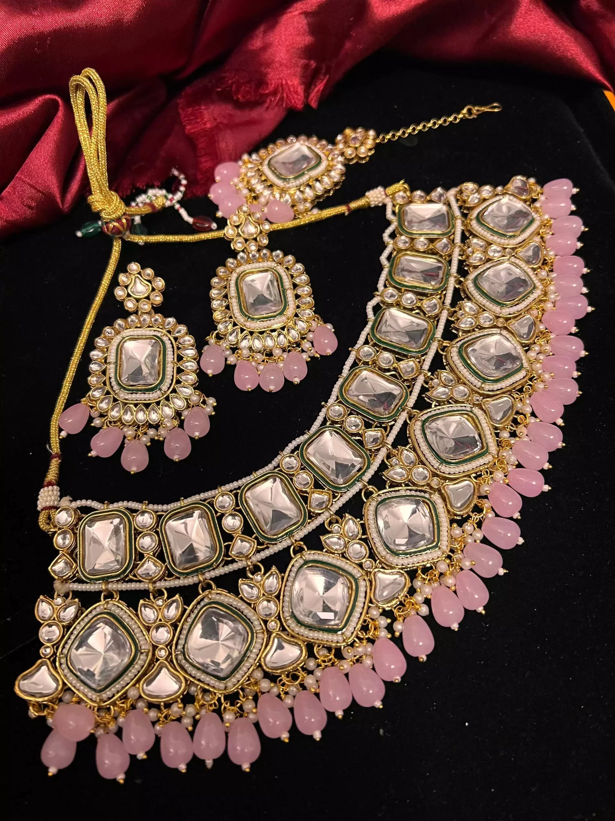 Indian kundan necklace set Main image