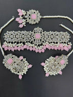 Zircon choker set with teeka