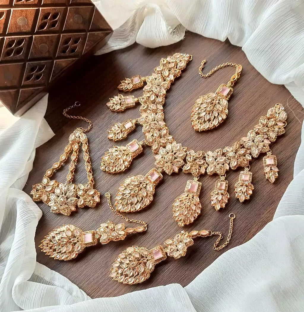 Heavy bridal necklace set