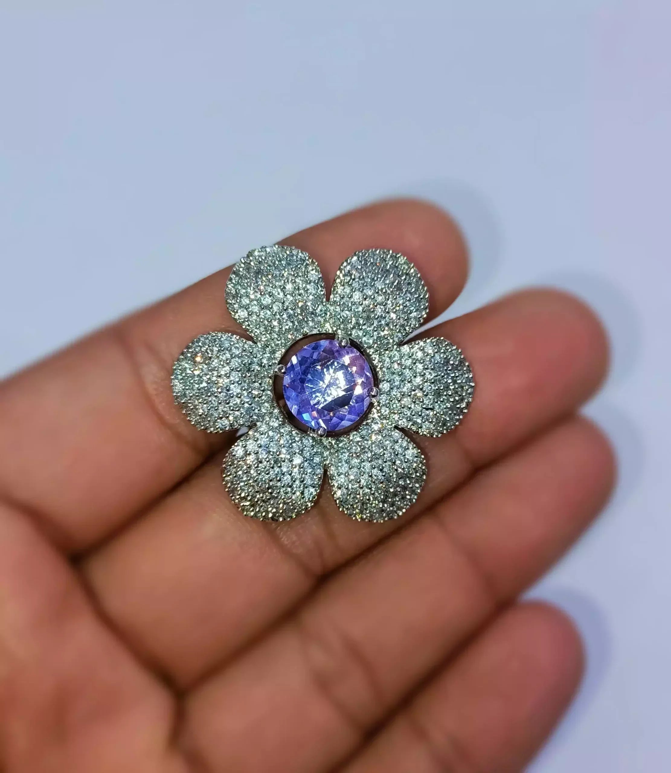 One carat floral ring