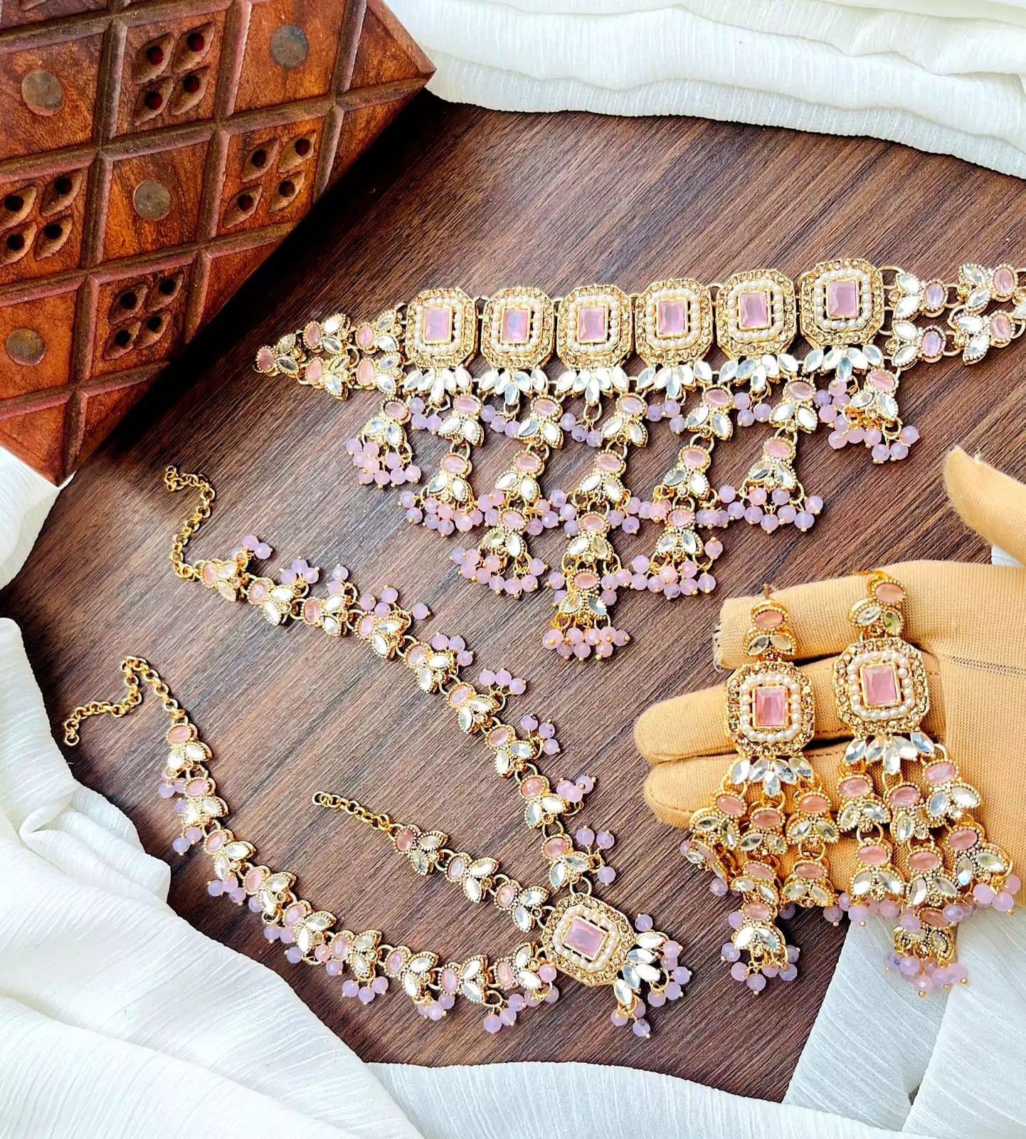 Kundan set with matha patti