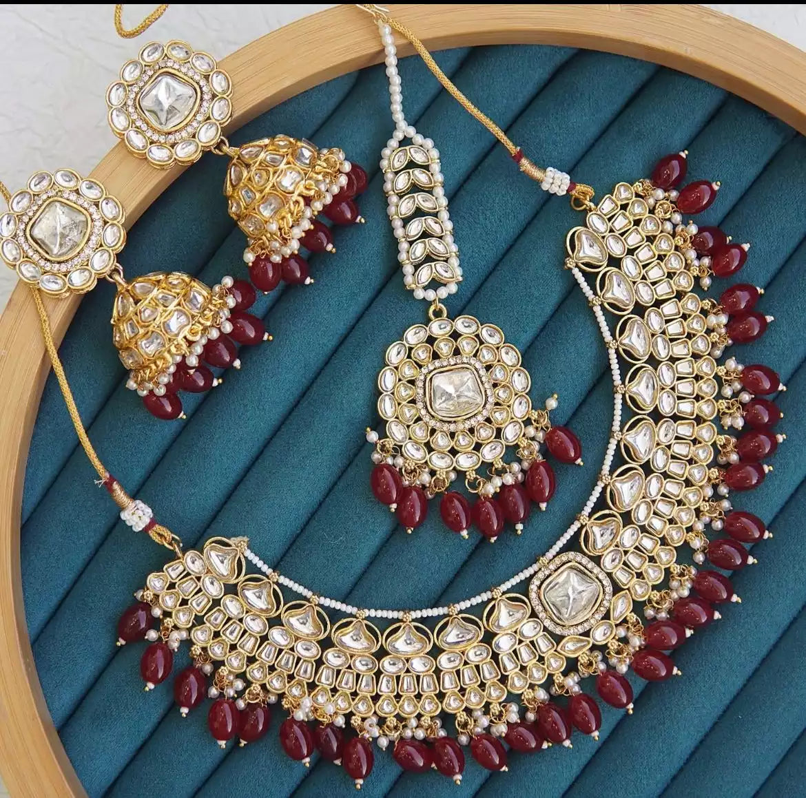 Indian kundan necklace set Main image