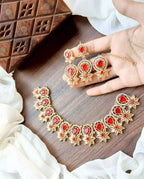 Zircon necklace set with teeka