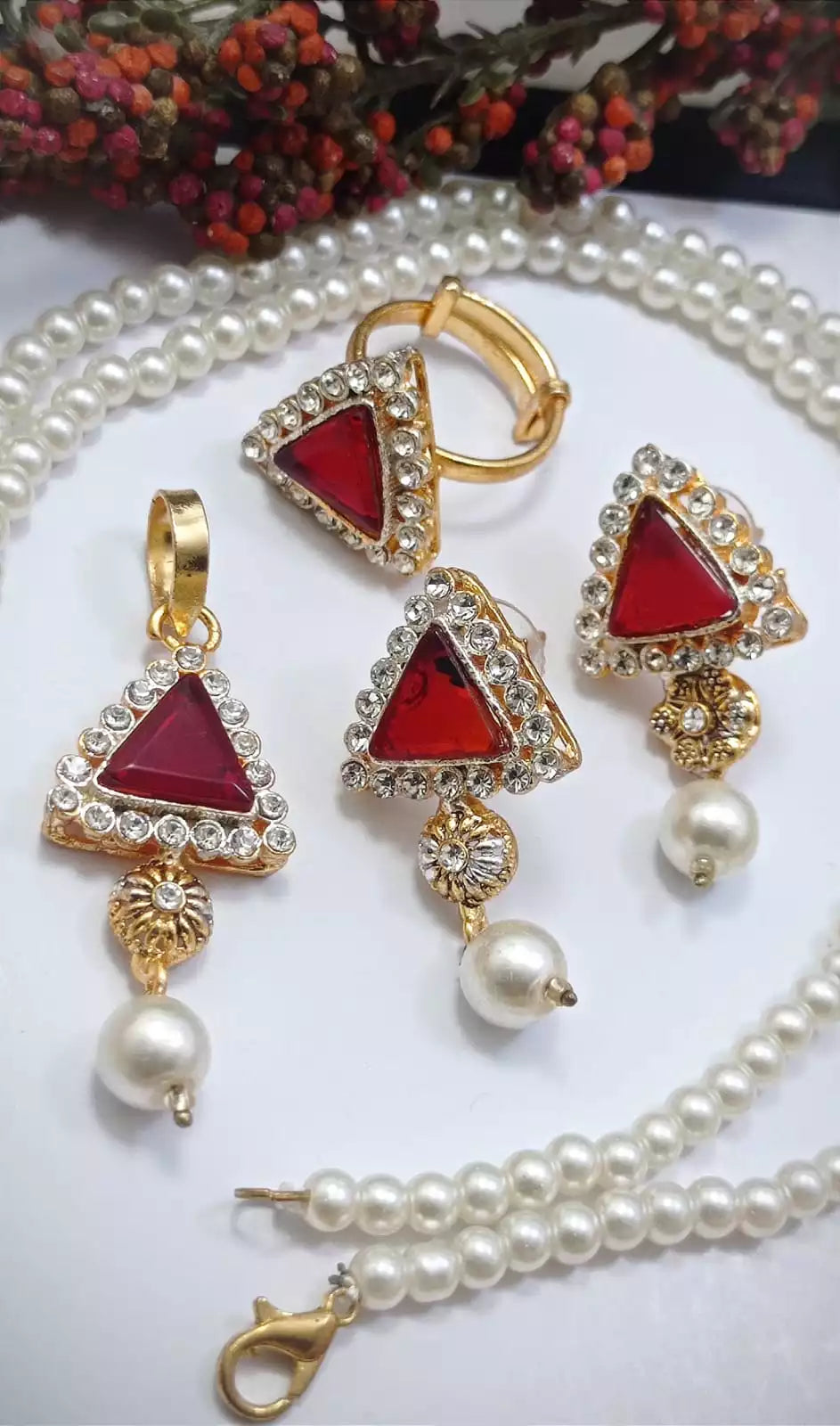Egyptian locket set with maala
