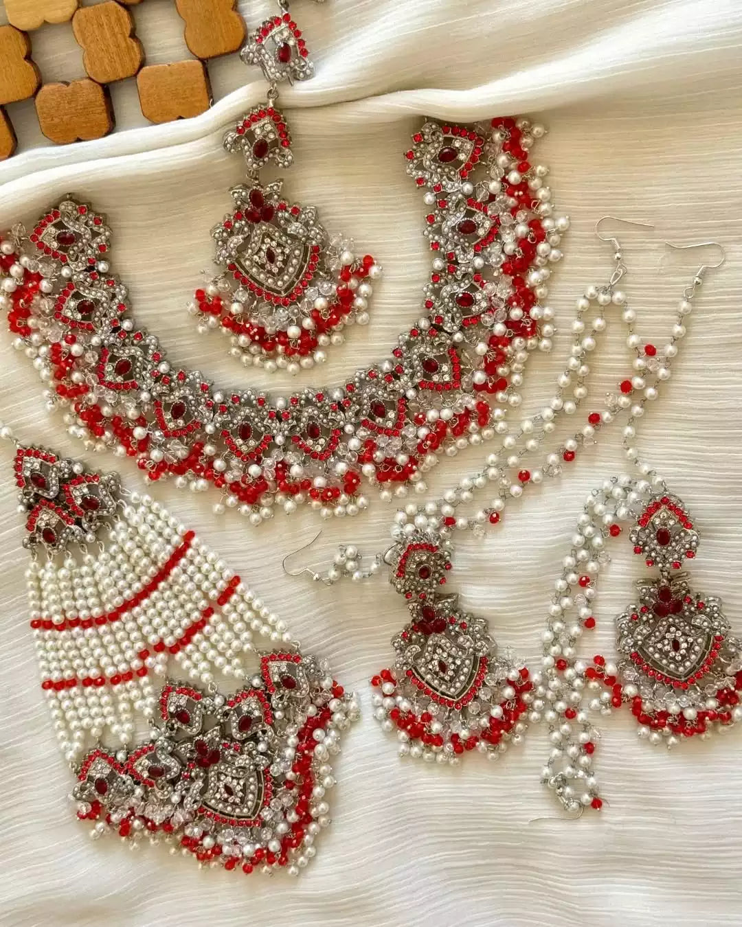 Noratan bridal set with jhumar Secondary image