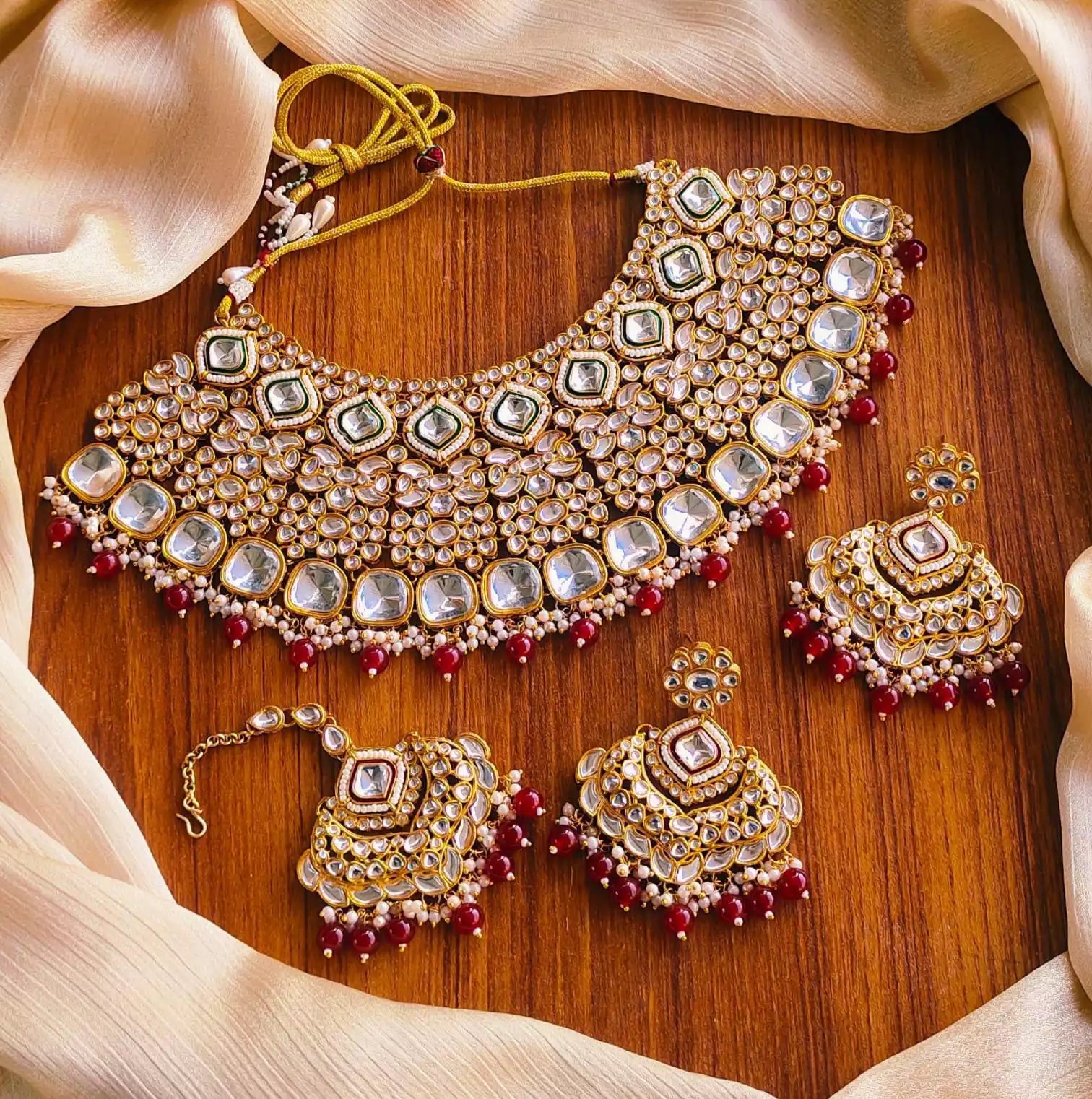 Indian Kundan bridal set Secondary image