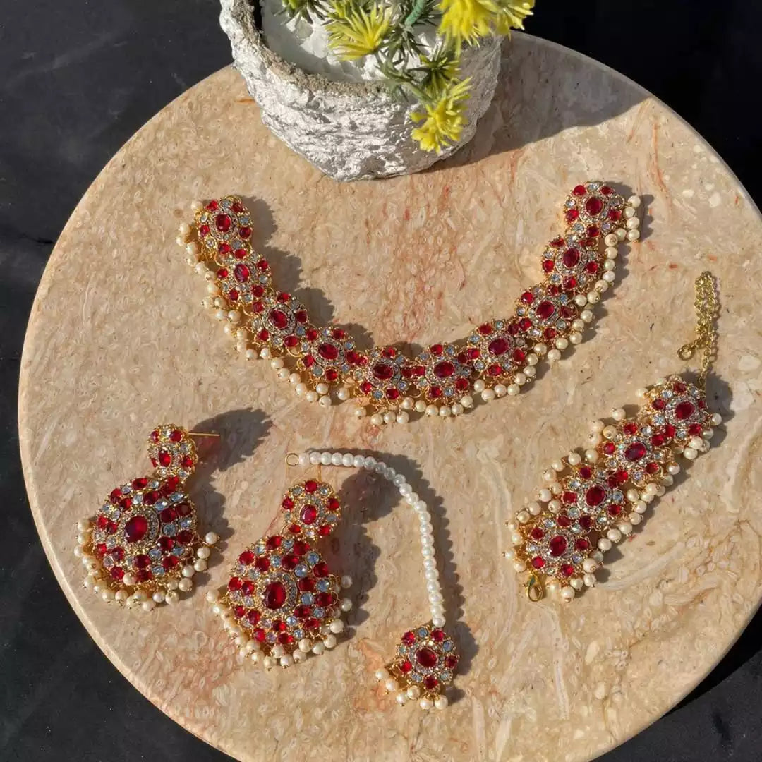 Zircon set with bracelet