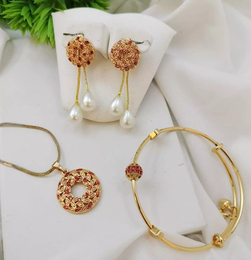 Gold plated pendant set-019