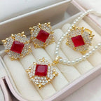 Zirconia pendant set with ring