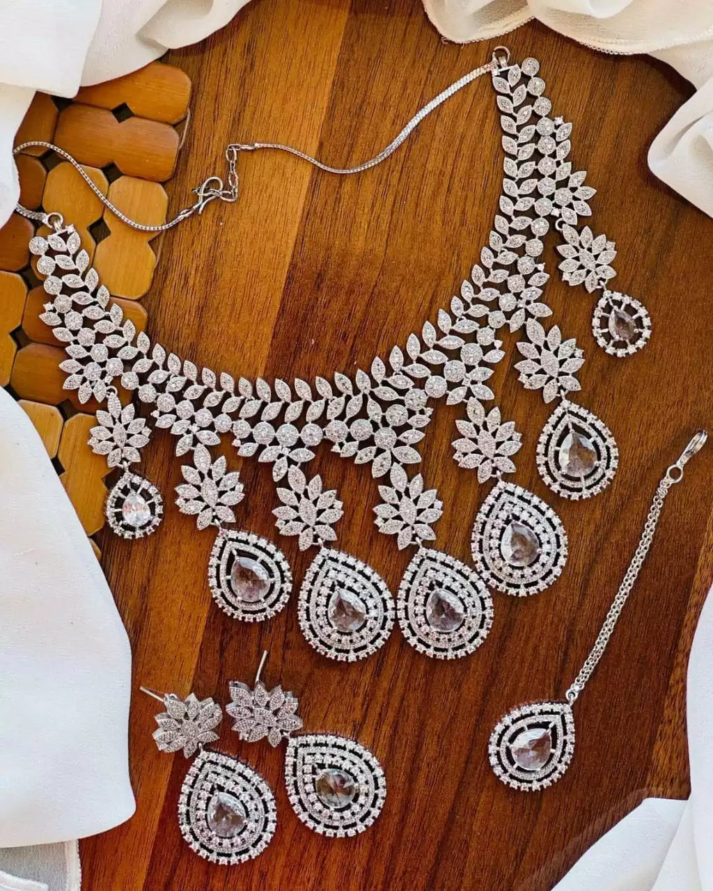 American diamond necklace set