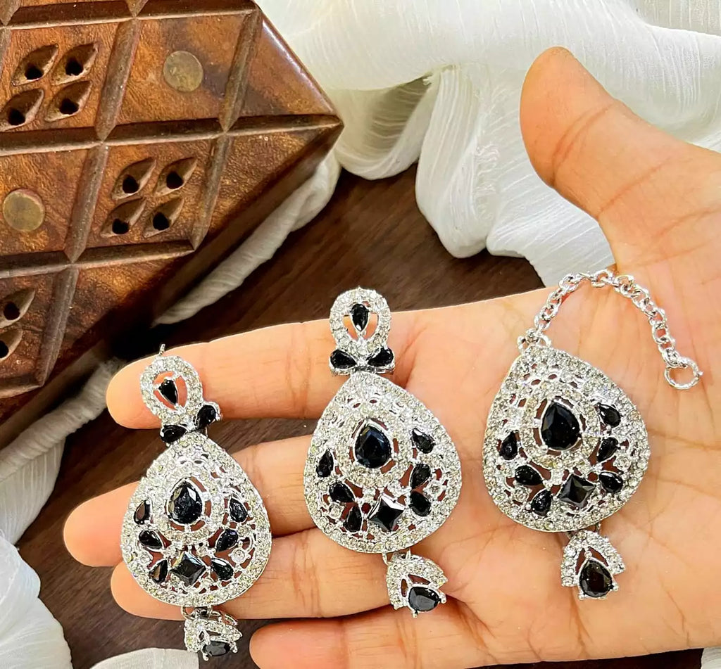 Zircon earrings teeka