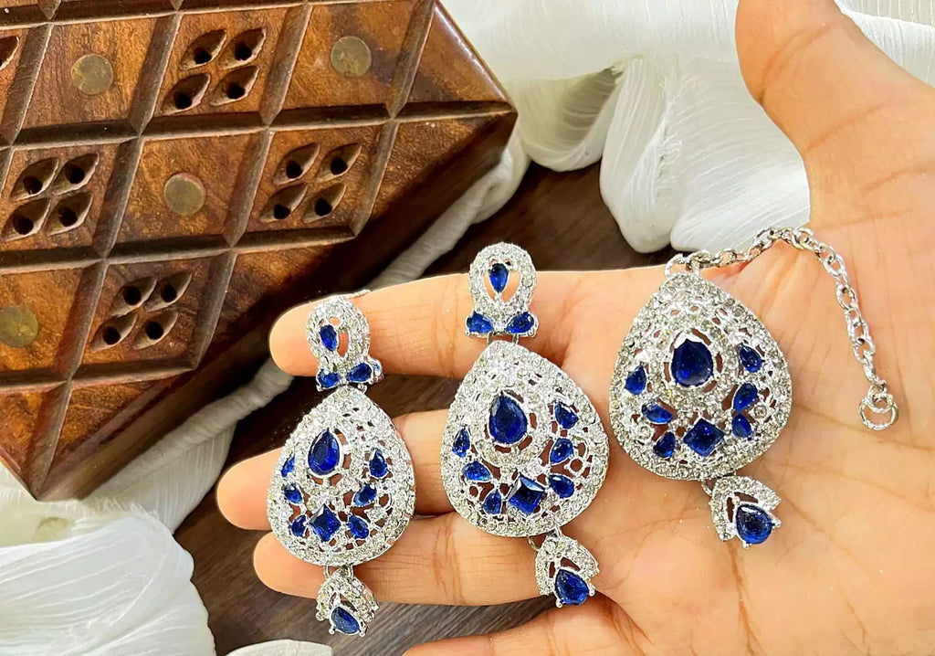 Zircon earrings teeka