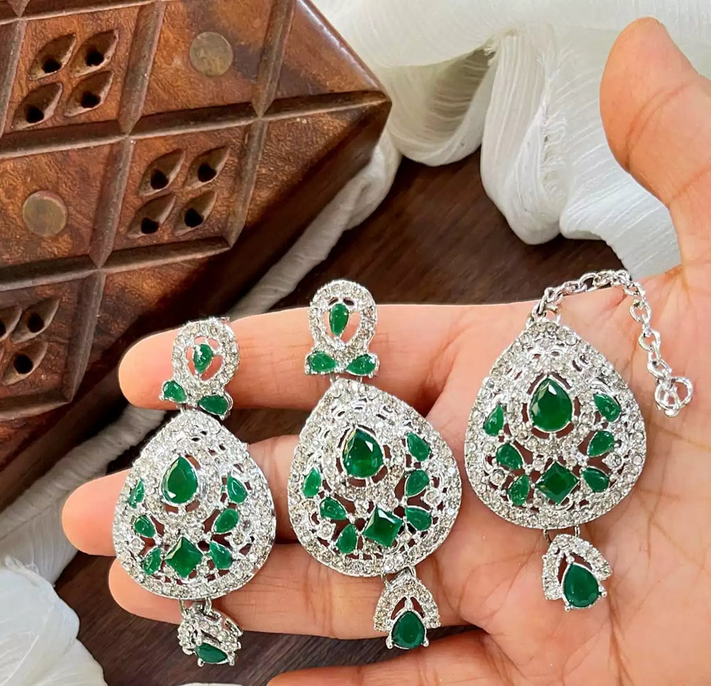 Zircon earrings teeka