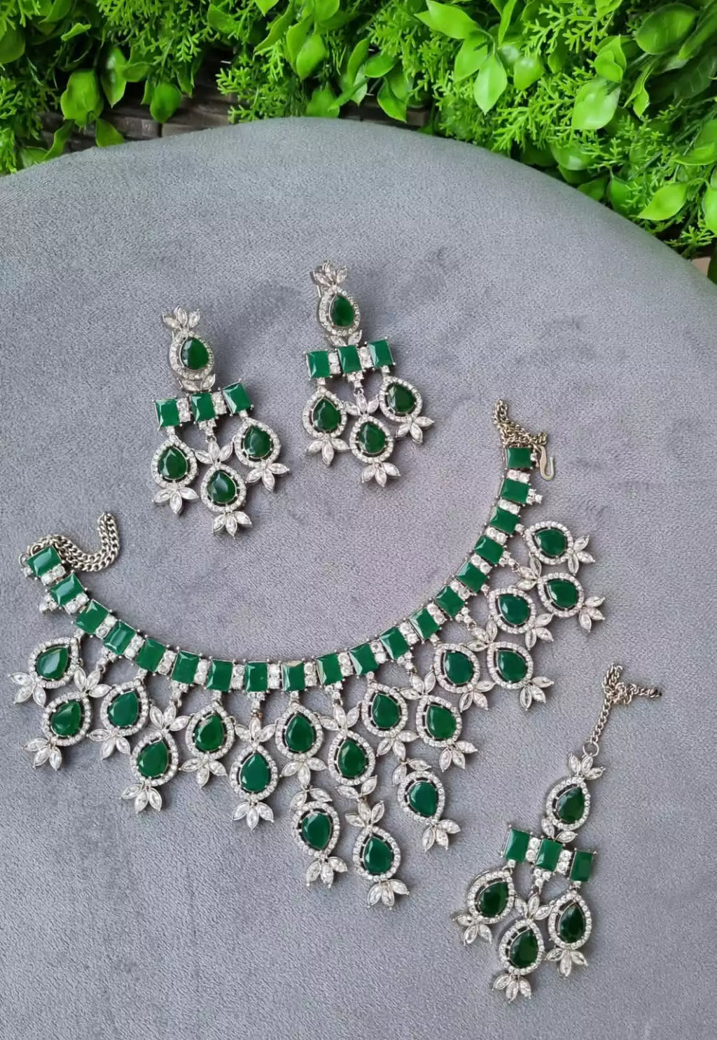 Zircon full neck bridal set
