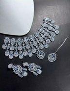 Kiara Advani bridal set with teeka