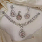 Zircon necklace set with teeka