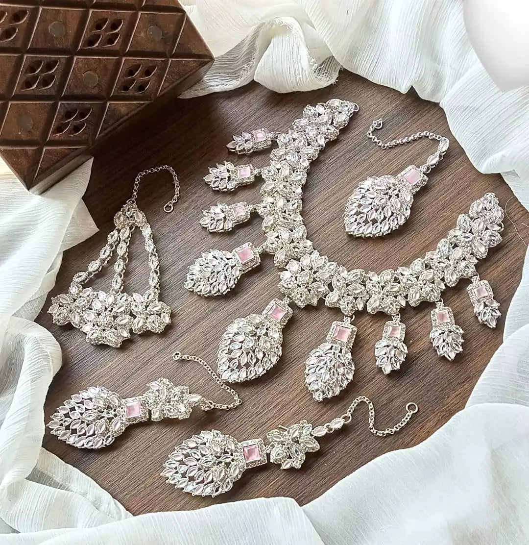 Heavy bridal necklace set