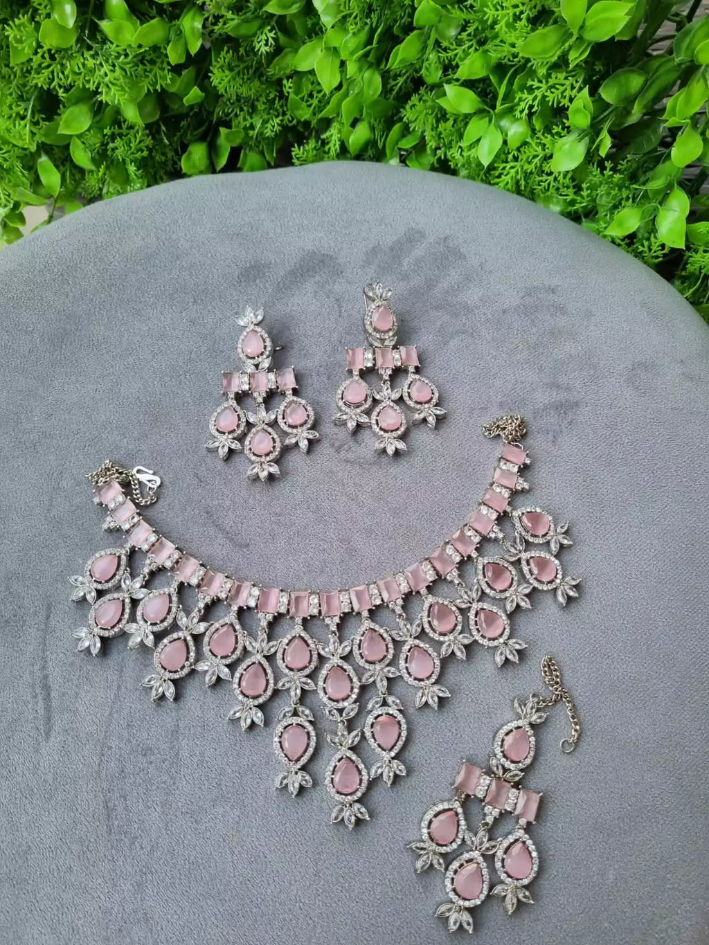 Zircon full neck bridal set