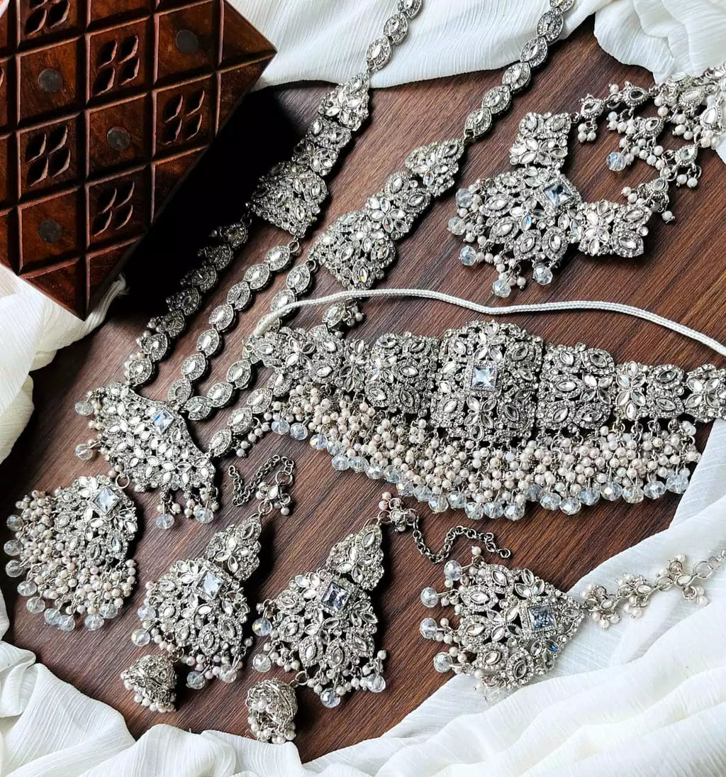 Double dholna bridal set with jhumar