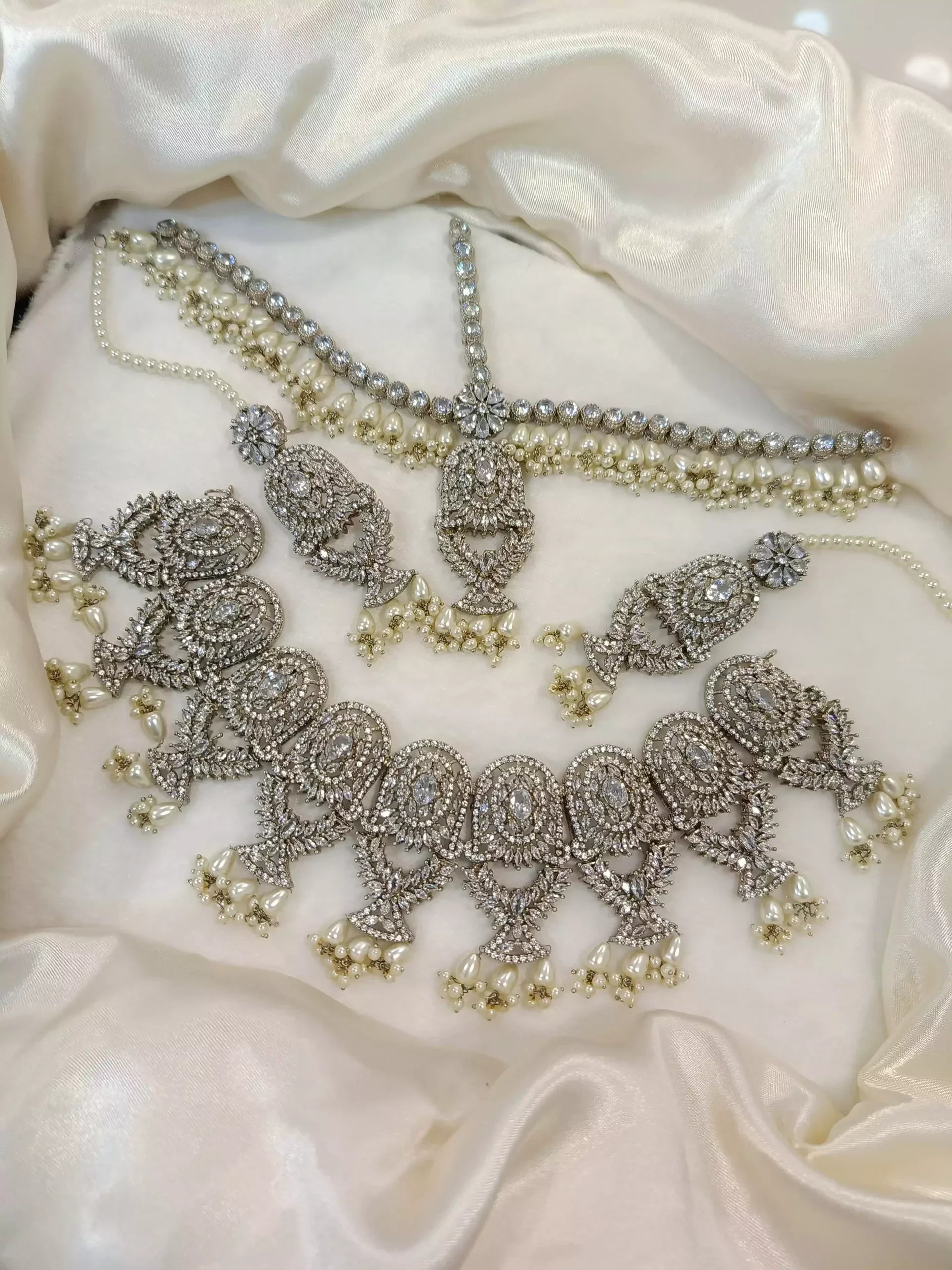 Indian zircon set with matha patti