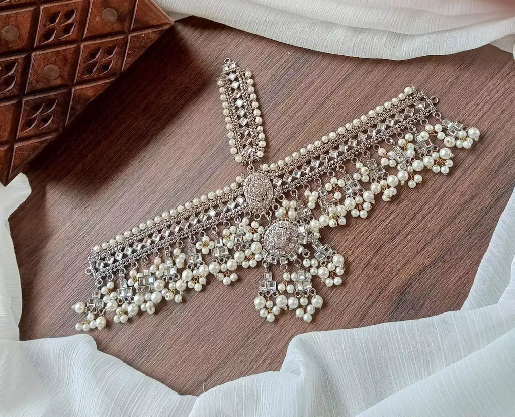 Heavy gajra bridal matha patti