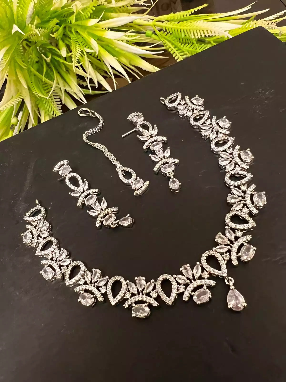 Indian AD Zircon sets Main image