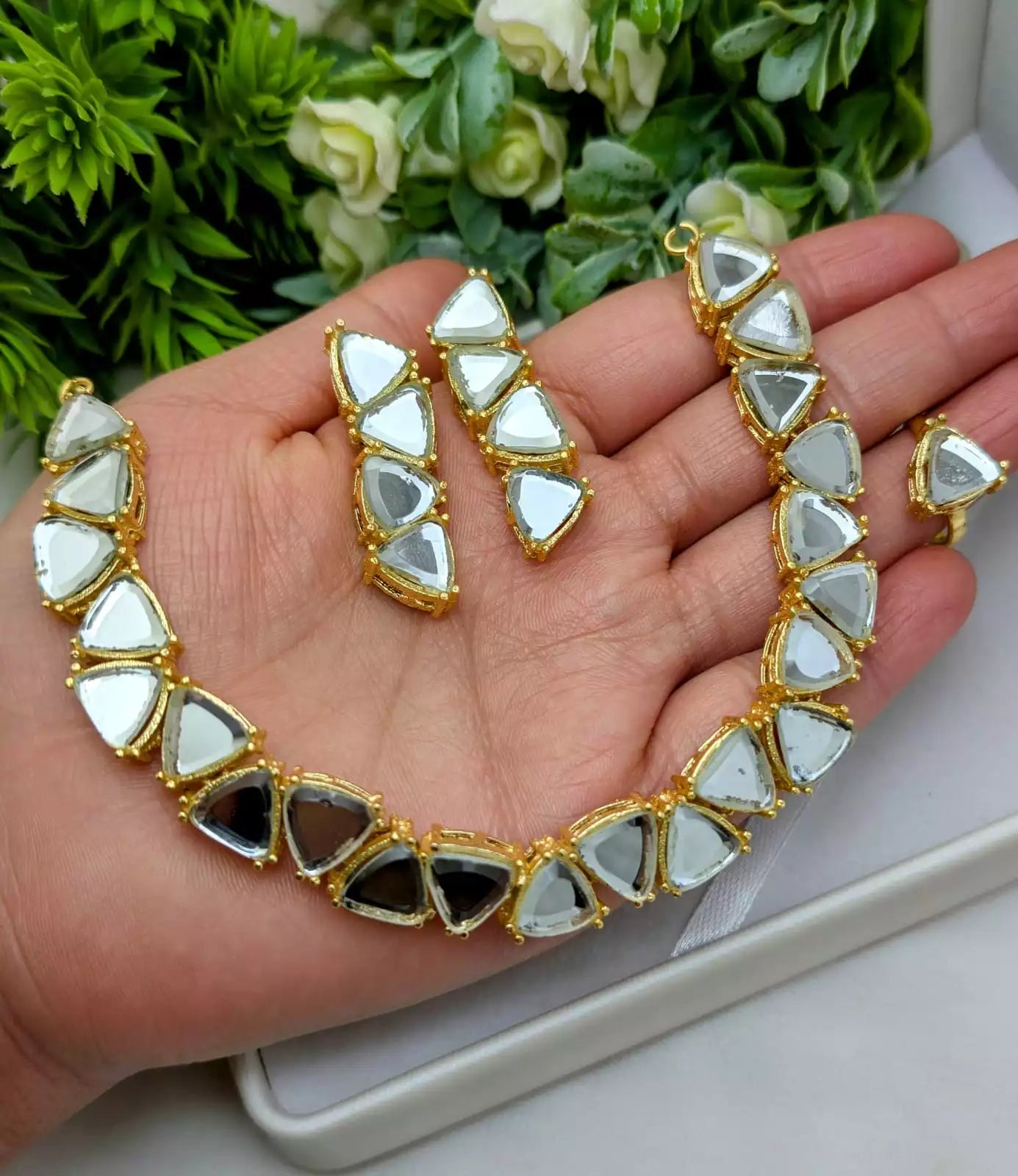 Egyptian necklace set with ring Secondary image