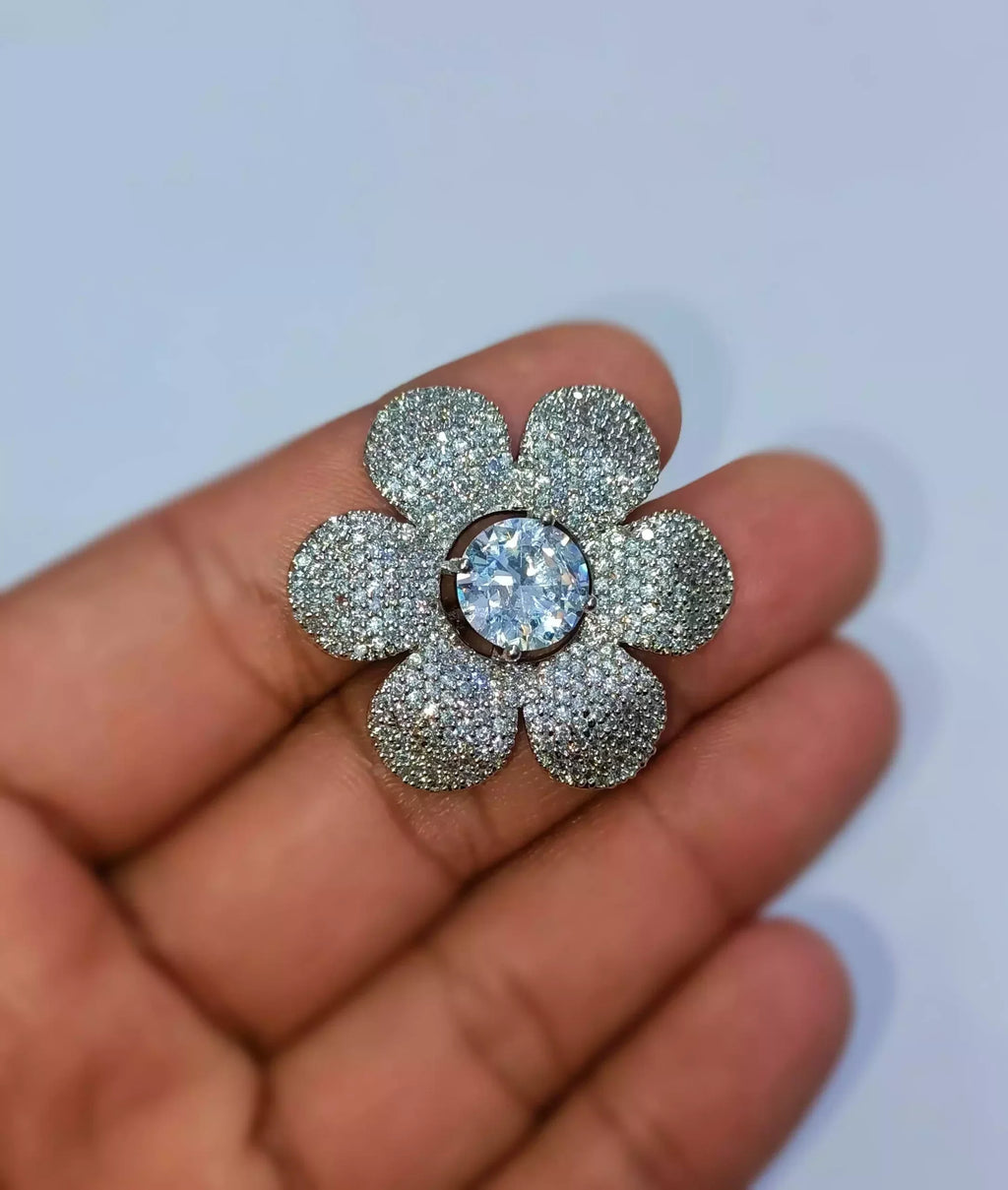 One carat floral ring