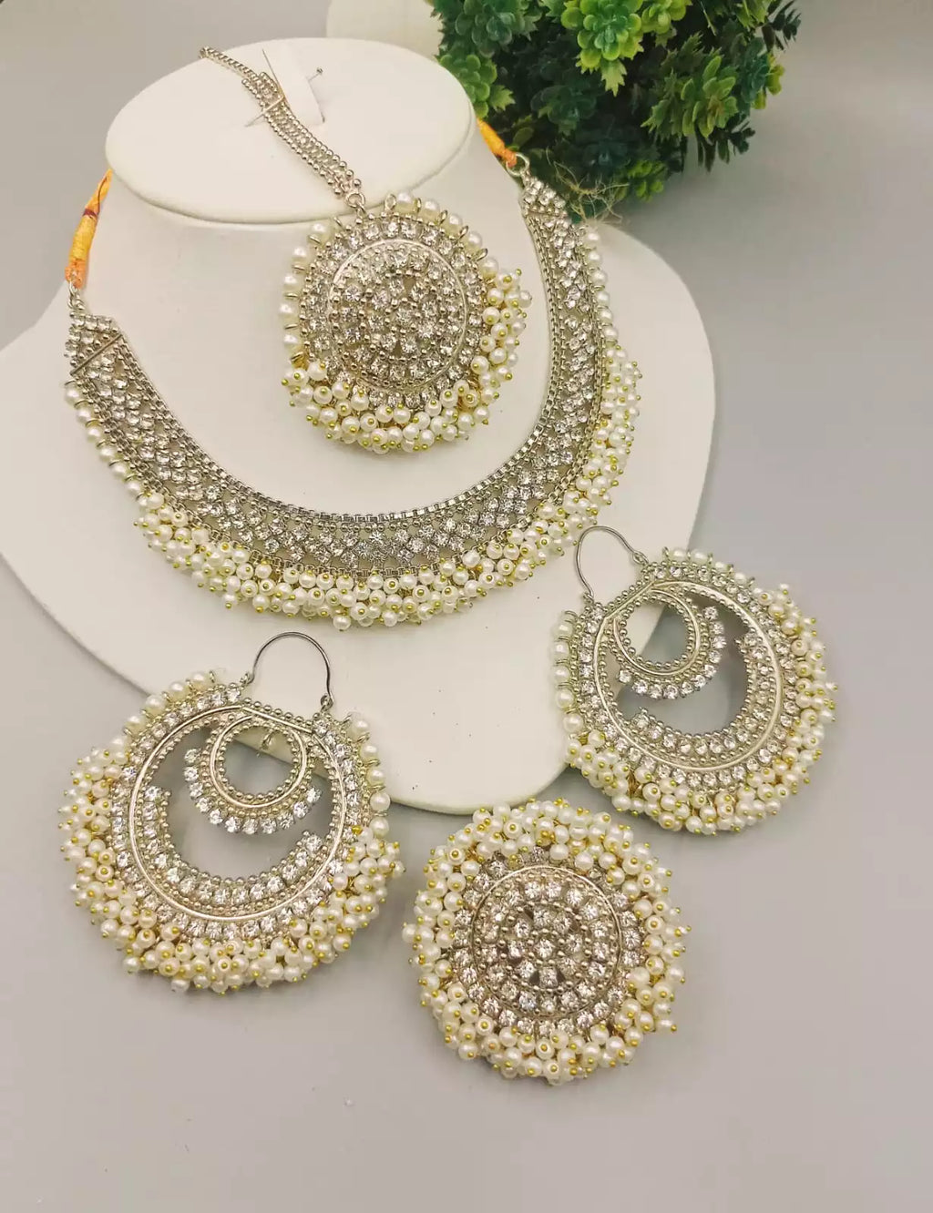 Heavy gajra bandhai set with ring