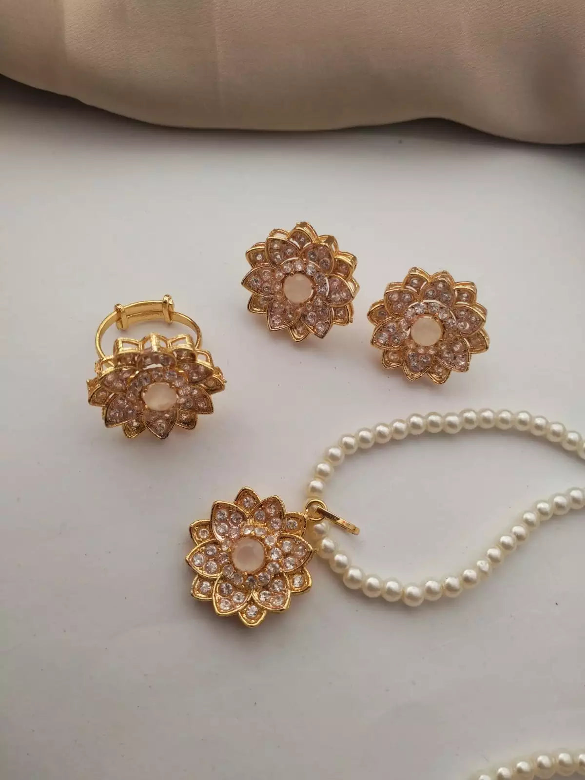 Zircon pendant set with ring-002 Main image