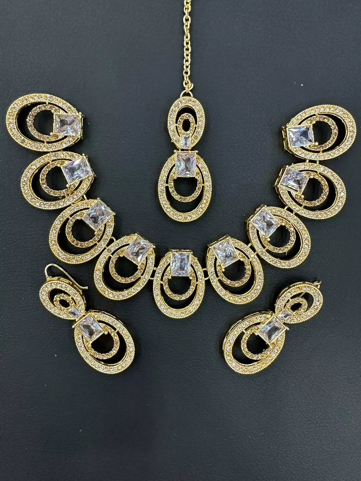 Miro zircon necklace set