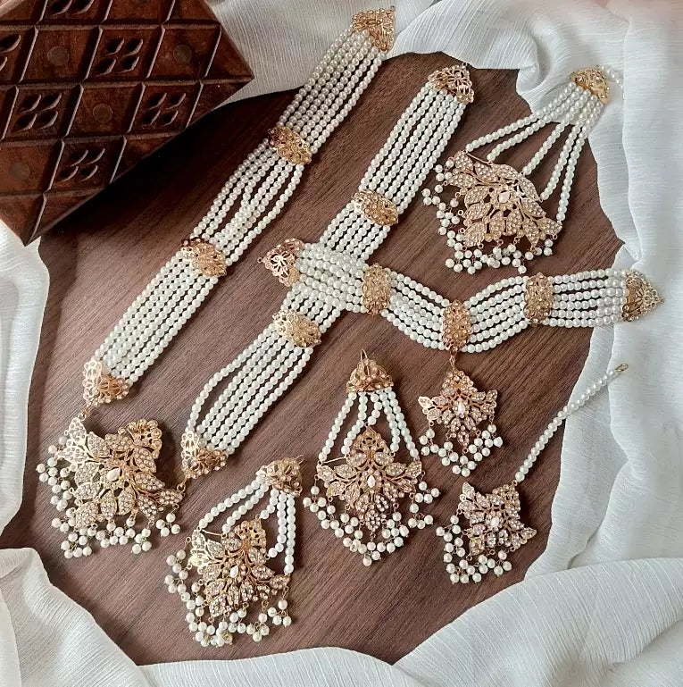 Hyderabadi Floral bridal set Main image