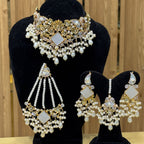 Handmade collar set with jhumar