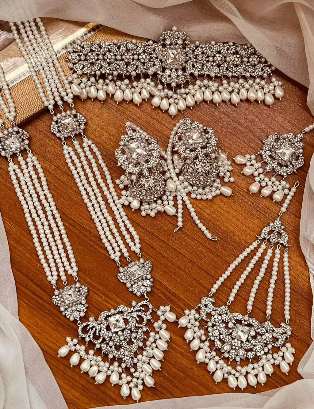 ROYAL Pearl bridal set