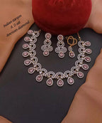 Zircon necklace set with teeka