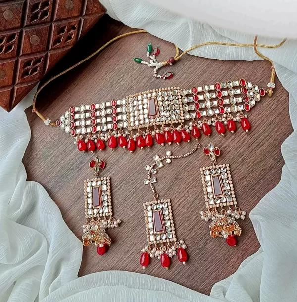 red-g-5.webp Elegant choker set with teeka - Image 3
