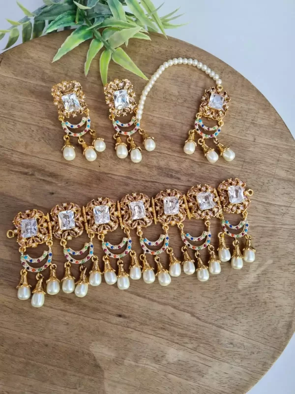 whit-1.webp Designer kundan choker set - Image 3
