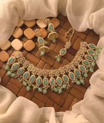 Zircon necklace set with teeka - Image 8