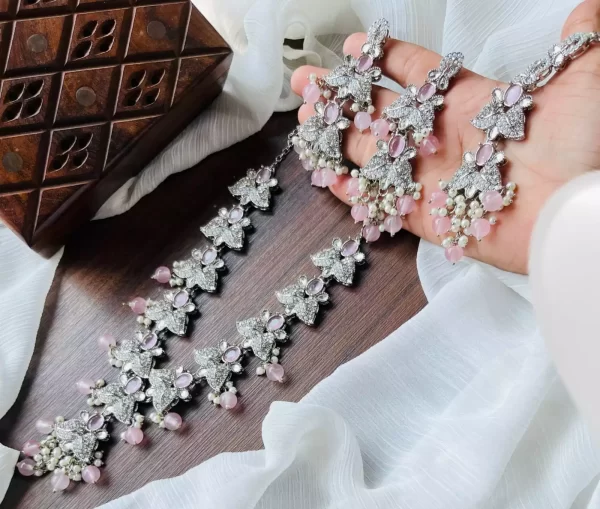 Designer necklace set with teeka - Image 4