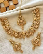 Zircon necklace set with teeka - Image 10