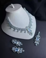 Zircon necklace set with teeka - Image 5